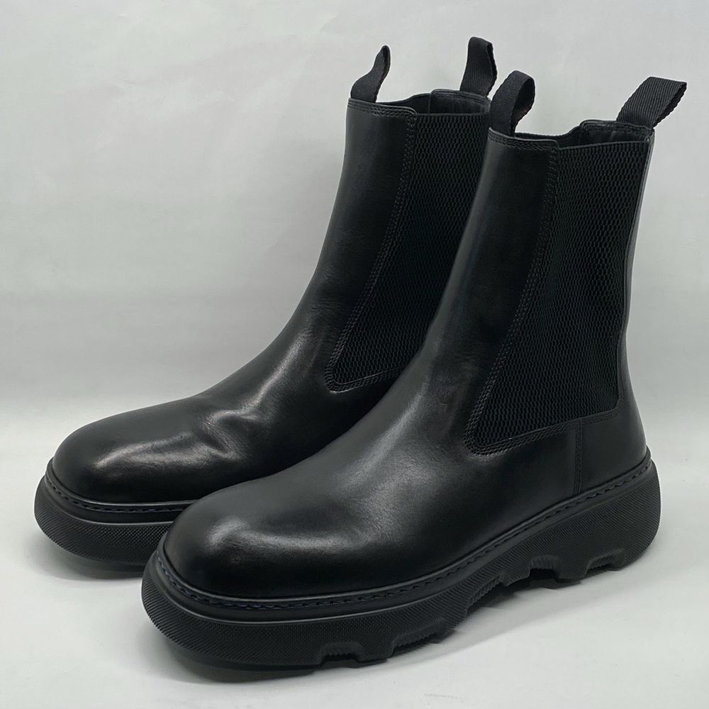 Burberry leather Chelsea boots size 43/us size 10